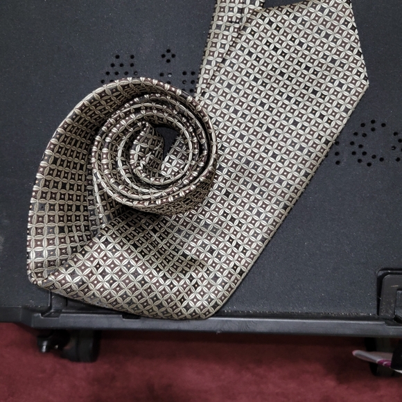 Tie - Picture 6 of 6